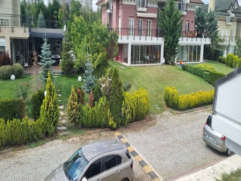 ÇİÇEK KENT VİLLALARINDA SATILIK 