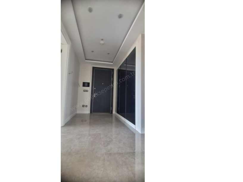 İKRA TOWERDA GÖL MANZARALI FIRSAT DAİRE