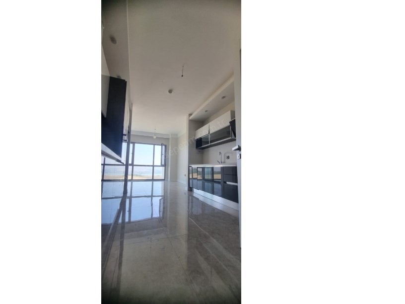 İKRA TOWERDA GÖL MANZARALI FIRSAT DAİRE