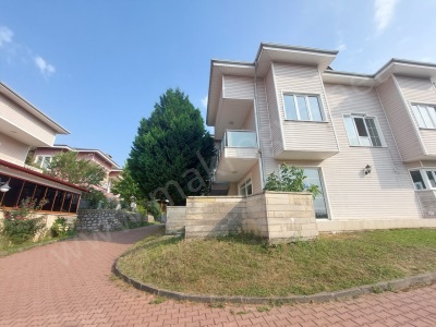 Kocaeli Kartepede Doğa İle İç İçe Satılık Villa 5+2 Arslanbey Mah