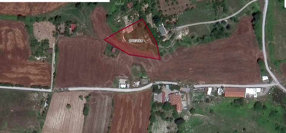 Arnavutköy Tayakadın Satılık Tarla Arsa 237 M2 Evlerin Yakını Yolu Var Mah