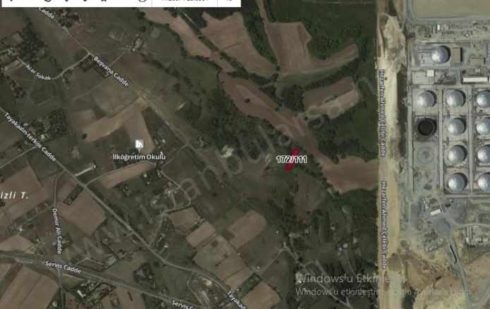Arnavutköy Tayakadın Satılık Tarla Arsa 185 M2 Yolu Var Evlerin Yakını Hisseli Mah