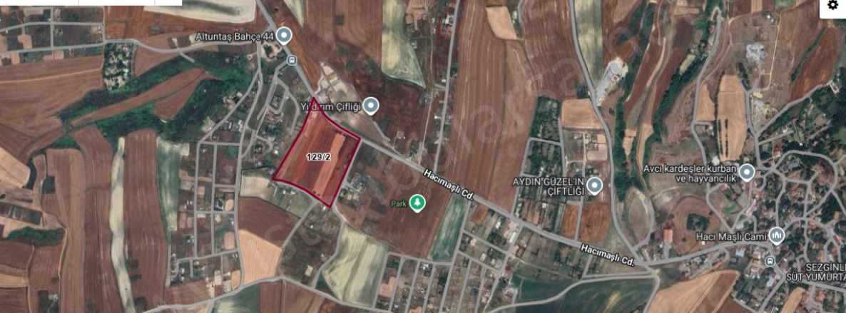Arnavutköy Hacımaşlı Satılık Tarla Arsa 500 M2 Yolu Var Cadde Cephe Mah
