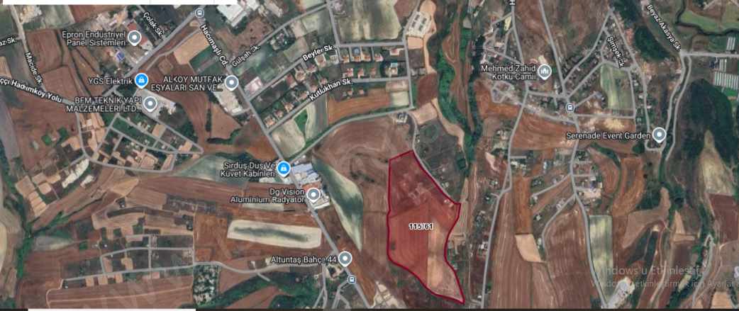 Arnavutköy Hacımaşlı Satılık Tarla Arsa 1 300 M2 Yolu Var Evlerin Yakını Hisseli Mah