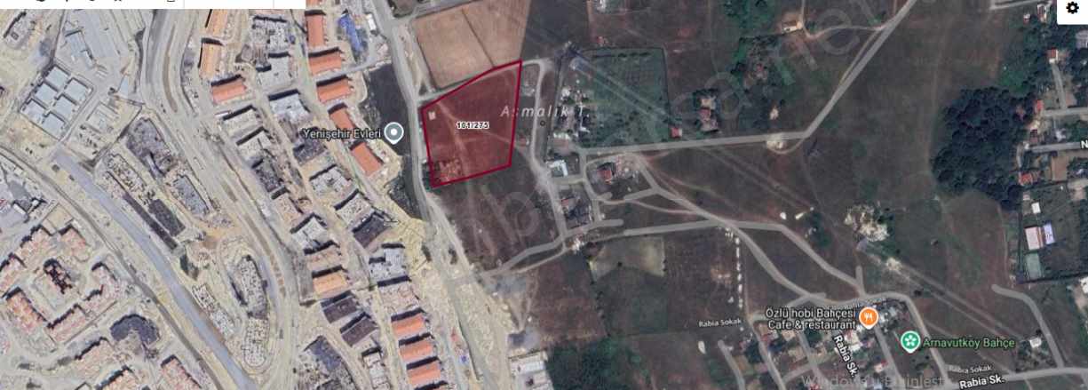 Arnavutköy Tayakadın Satılık Tarla Arsa 240 M2 Hisseli imarlı Mah