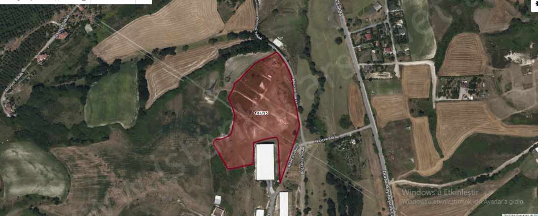 Arnavutköy Boyalıkta Satılık Tarla Arsa 464 M2 Yolu Var Evlerin Yakını Boyalık Mah