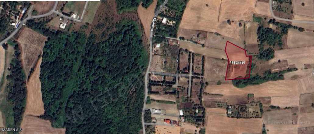 Arnavutköy Tayakadın Satılık Tarla Arsa 175 M2 Çaplı Çevrili Merkezde Mah