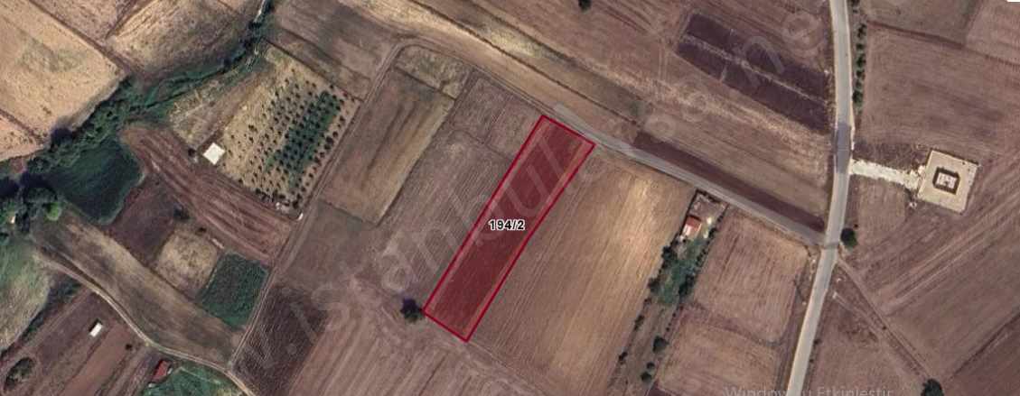 Kırklareli Vize Evrenlide Satılık Tarla Arsa 284 M2 Yolu Var Evlerin Yakını Evrenli Köyü
