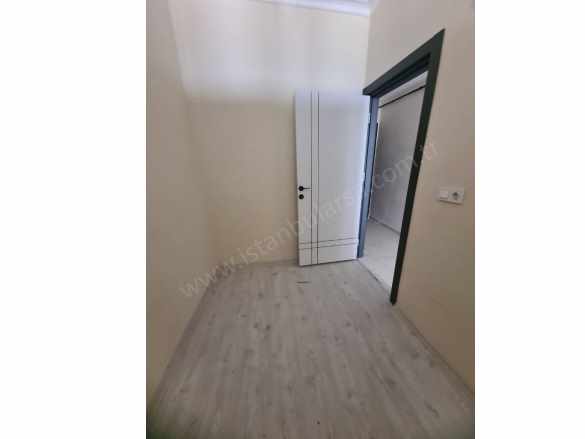 Arnavutköy Nenehatun Mah Satılık Daire 2+1 Yüksek Giriş 1 Yıllık