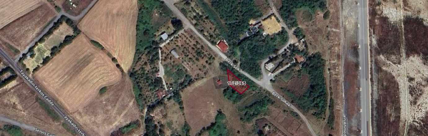 Arnavutköy Tayakadın Satılık Arsa 427 M2 Müstakil Merkezde Yolu Var Mah