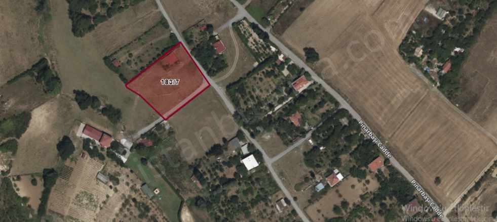 Arnavutköy Tayakadın Satılık Tarla Arsa 212 M2 Merkezde Hisseli Yolu Var Mah