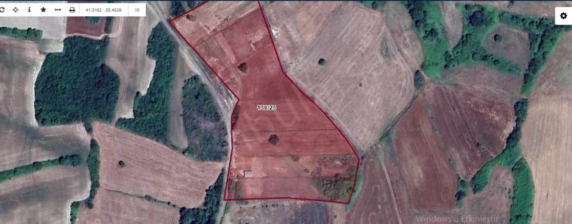 Çatalca Örencikte Satılık Tarla Arsa 1 670 M2 Yolu Var Evlerin Yakını Örencik Mah