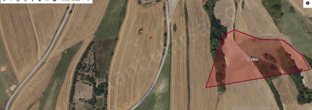 Arnavutköy Yassıörende Satılık Arsa 237 M2 Hisseli imarlı Yassıören Mah