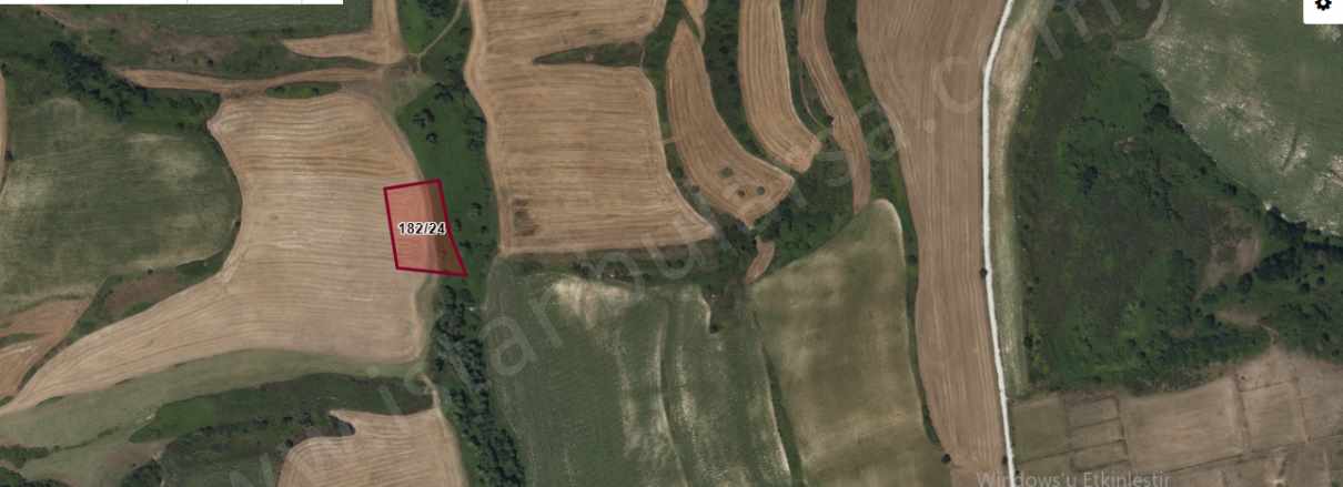 Arnavutköy Yassıörende Satılık Arsa 412 M2 Hisseli imarlı Yassıören Mah