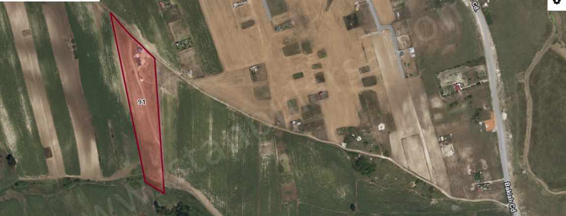 Arnavutköy Haraççıda Satılık Arsa 250 M2 Yolu Var imarlı Hisseli Haraççı Mah