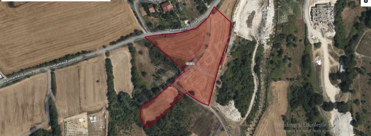 Arnavutköy Balabanda Satılık Arsa 240 M2 Cadde Cephe Hisseli Çaplı Balaban Mah