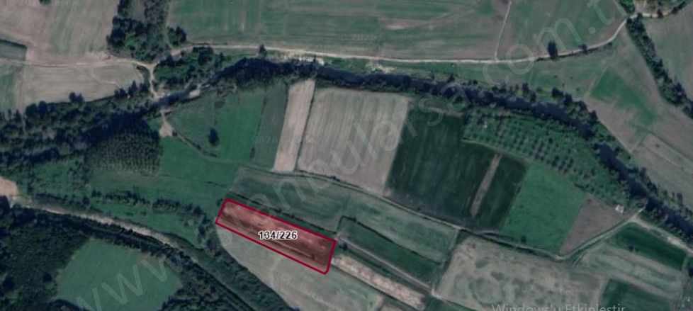 Çatalca Karacaköyde Satılık Arsa 560 M2 Yolu Var Karacaköy Merkez Mah