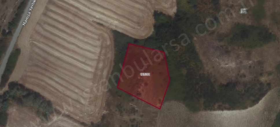 Arnavutköy Boyalıkta Satılık Arsa 350 M2 Hisseli 3 Kat imarlı Boyalık Mah