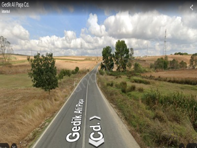 Çatalca Elbasanda Satılık Tarla Arsa 243 M2 Çevrili Çaplı Yolu Var Evlerin Yakını Elbasan Mah