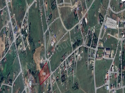 Arnavutköy Taşolukta Satılık Tarla Arsa 200 M2 Merkezde Yolu Var Evlerin Yakını Taşoluk Mah