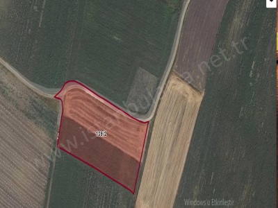 Kırklareli Vize Müsellim Köyünde Satılık Tarla 1 670 M2 Hisseli Yolu Var