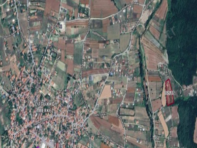 Çatalca Çiftlikköyde Satılık Tarla Arsa 265 M2 Yolu Var Evlerin Yakını Çiftlikköy Mah