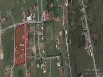 Arnavutköy Tayakadın Satılık Tarla Arsa 160 M2 Merkezde Yolu Var Evlerin Yakını Hisseli Mah