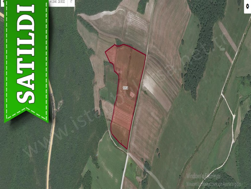 Çatalca Yazlıkköy,de Satılık  Arsa  , 1,395 M2  Çaplı Çevrili