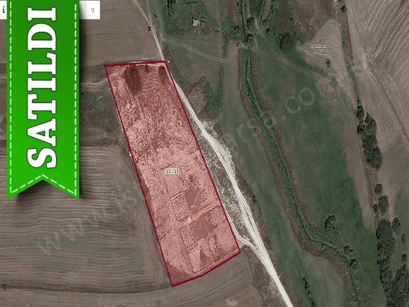 Çatalca İzzettin,de Satılık Arsa ,  410 M2 Yolu Var 