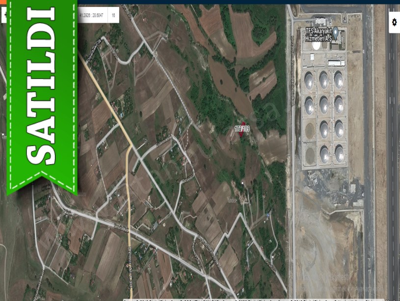 Arnavutköy Tayakadın,da  Satılık Arsa , 113 M2 Hisseli Havalimanına Yakın