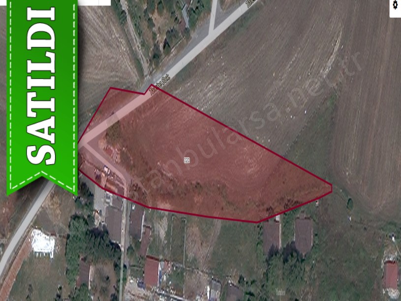 Arnavutköy Haraççıda Satılık Arsa , 345 M2 Muayne İstasyonu Yakını 