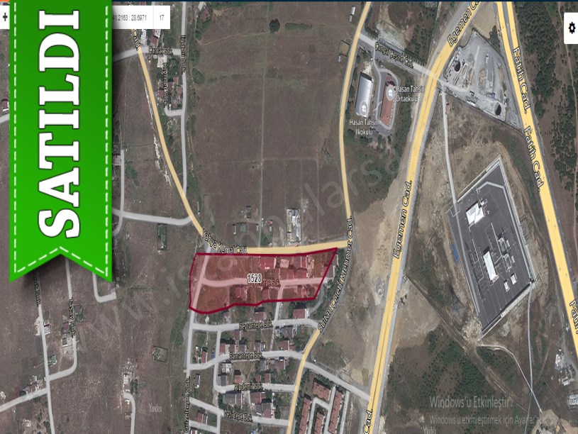 Arnavutköy Taşolukta Satılık Arsa , 300 M2 Caddeye Cephe