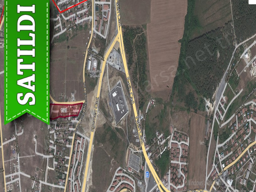Arnavutköy Taşolukta Satılık Arsa , 300 M2 Caddeye Cephe
