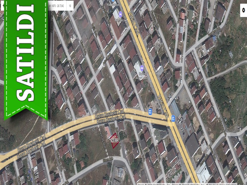 Arnavutköy Merkezde Satılık Arsa , 226 m2 Caddeye 2.Parsel Müstakil