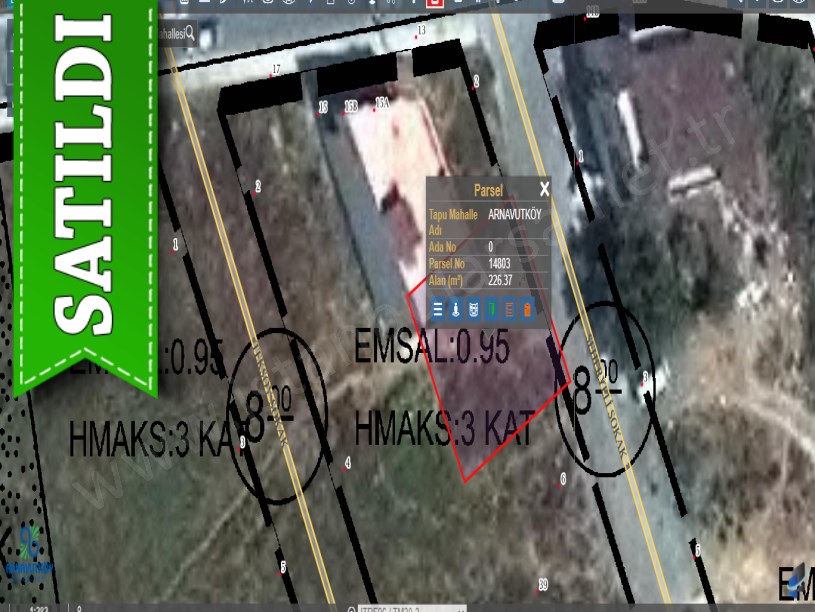 Arnavutköy Merkezde Satılık Arsa , 226 m2 Caddeye 2.Parsel Müstakil