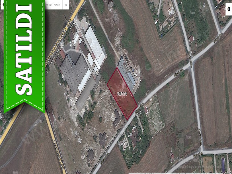 Arnavutköy Haraççıda Satılık Arsa , 129 m2 Caddeye Yakın