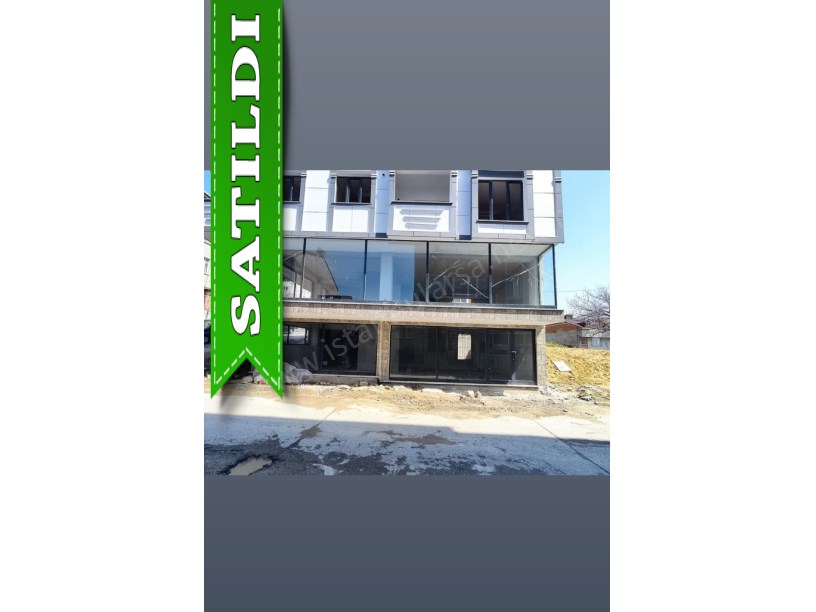 Arnavutköy de satılık dükkan