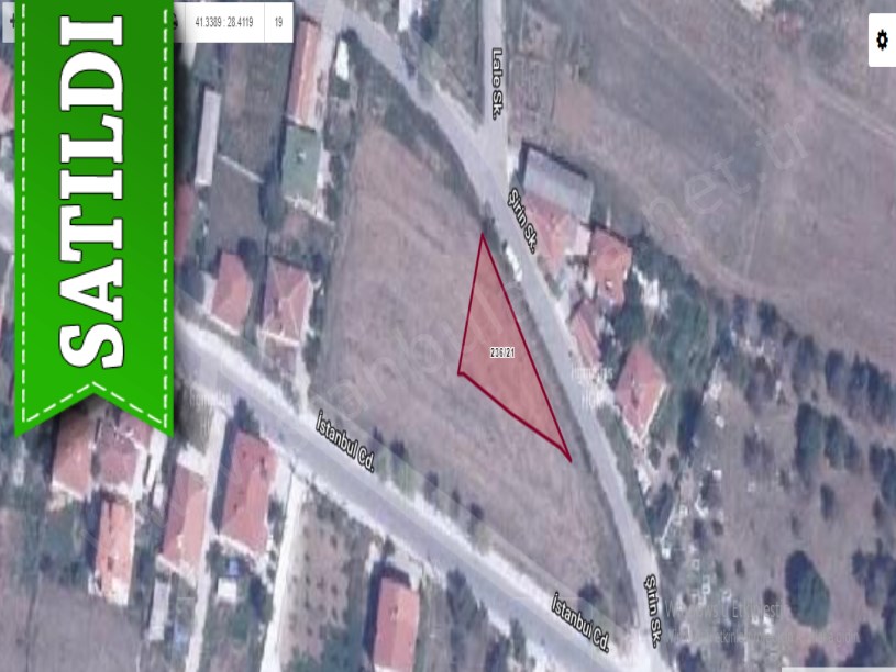 Çatalca Çiftlikköyde Satılık Arsa , 450 M2 Müstakil Caddeye Yakın 