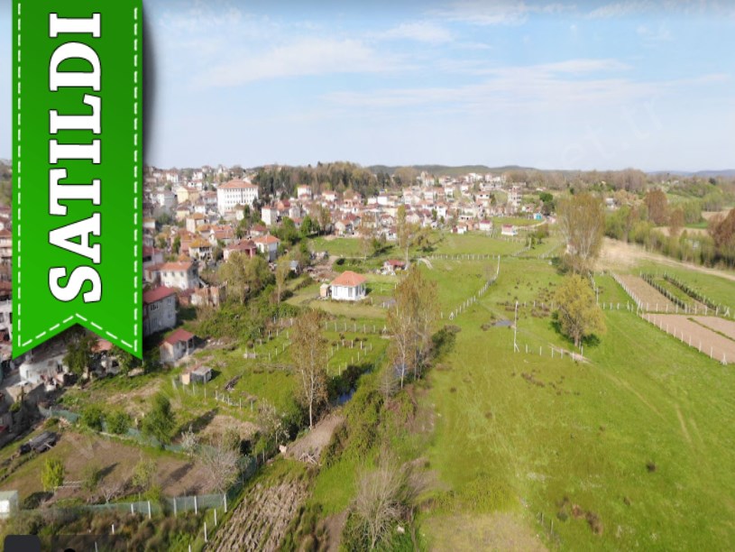 Çatalca Karacaköyde Satılık Arsa , 439 m2 Müstakil Merkezde 