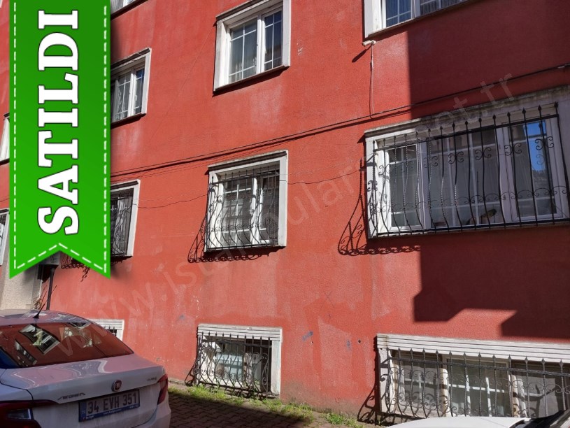 Arnavutköy Merkezde Satılık Daire , 3+1 Yüksek Giriş 
