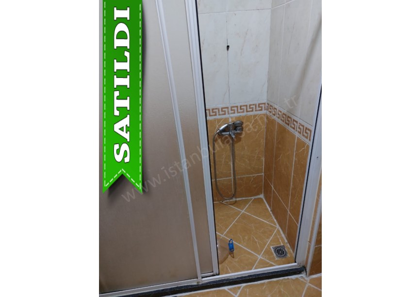 Arnavutköy Merkezde Satılık Daire , 3+1 Yüksek Giriş 
