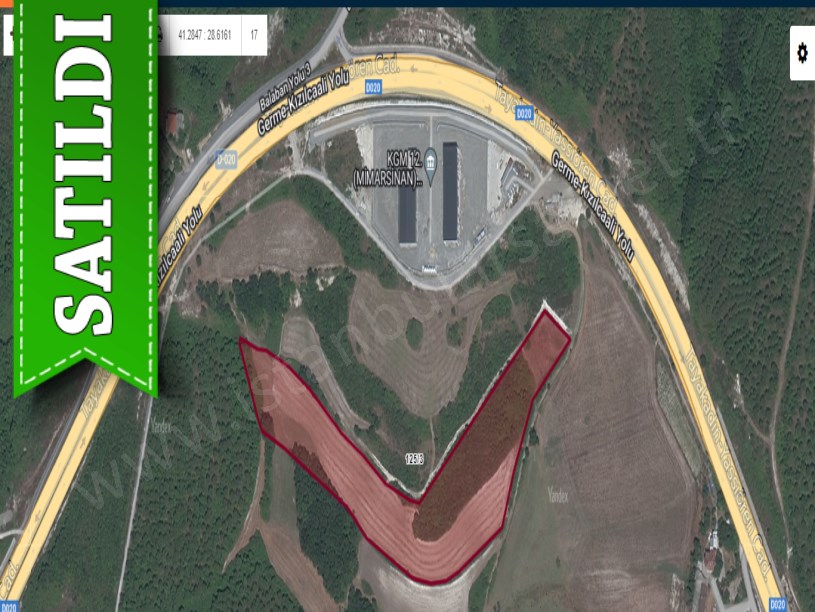 Arnavutköy Boyalıkta Satılık Arsa , 300 M2 Yolu Var