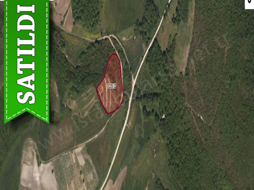 Çatalca Yazlıkköyde Satılık Arsa ,130 m2 Yolu Var Hisseli