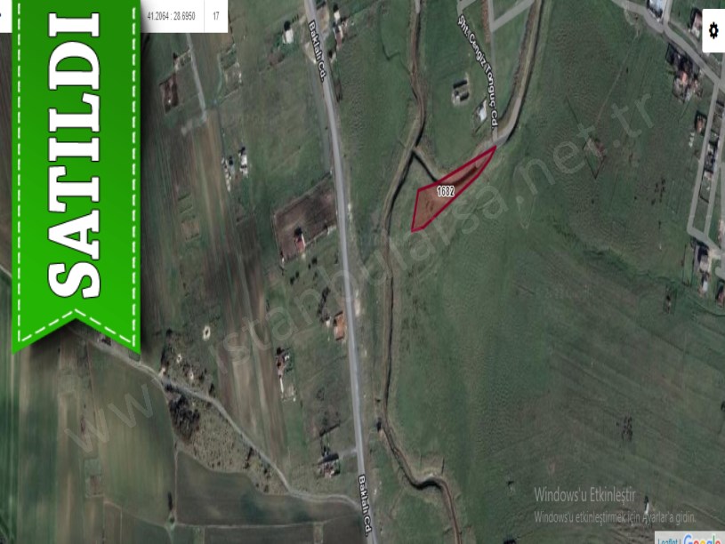 Arnavutköy Taşolukta Satılık Arsa , 360 M2  Caddeye Yakın