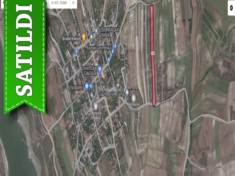 Arnavutköy Sazlıbosna,da Satılık Arsa ,  278 M2 Merkezde Yolu Var 