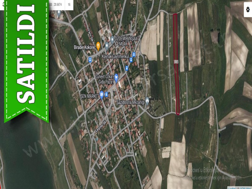 Arnavutköy Sazlıbosna,da Satılık Arsa ,  278 M2 Merkezde Yolu Var 