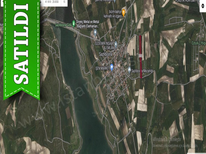 Arnavutköy Sazlıbosna,da Satılık Arsa ,  278 M2 Merkezde Yolu Var 
