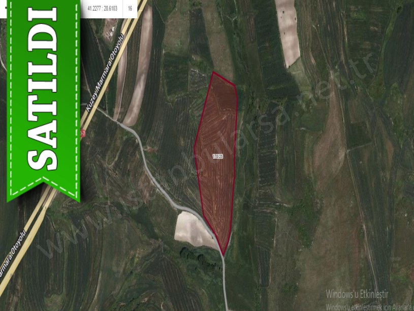 Arnavutköy Yassıörende Satılık Arsa ,  1,800 M2 Kanal Manzaralı Yolu Var