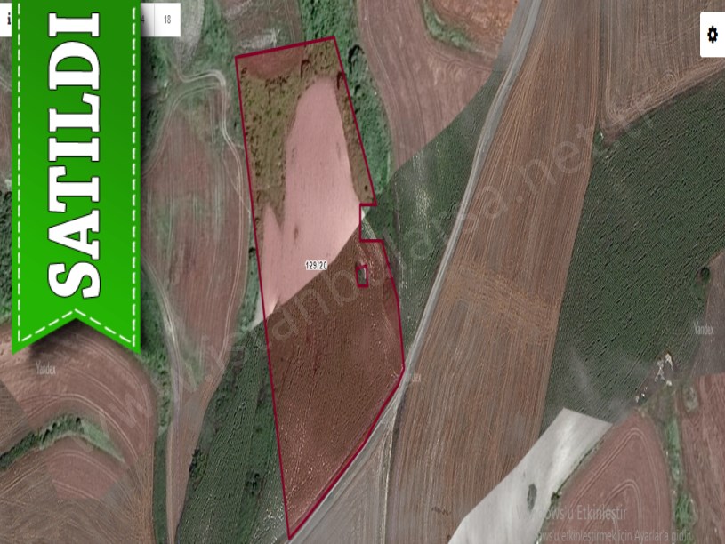 Arnavutköy Yassıörende Satılık Arsa , 240 M2 Yolu Var