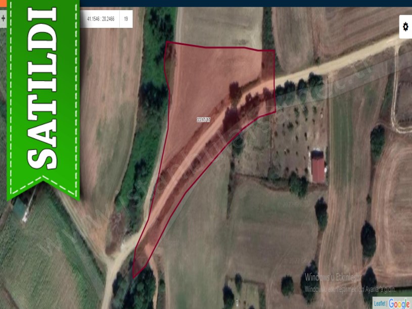 Silivri Fenerköyde Satılık Arsa , 555 m2 Çaplı Resmi Yola Cephe